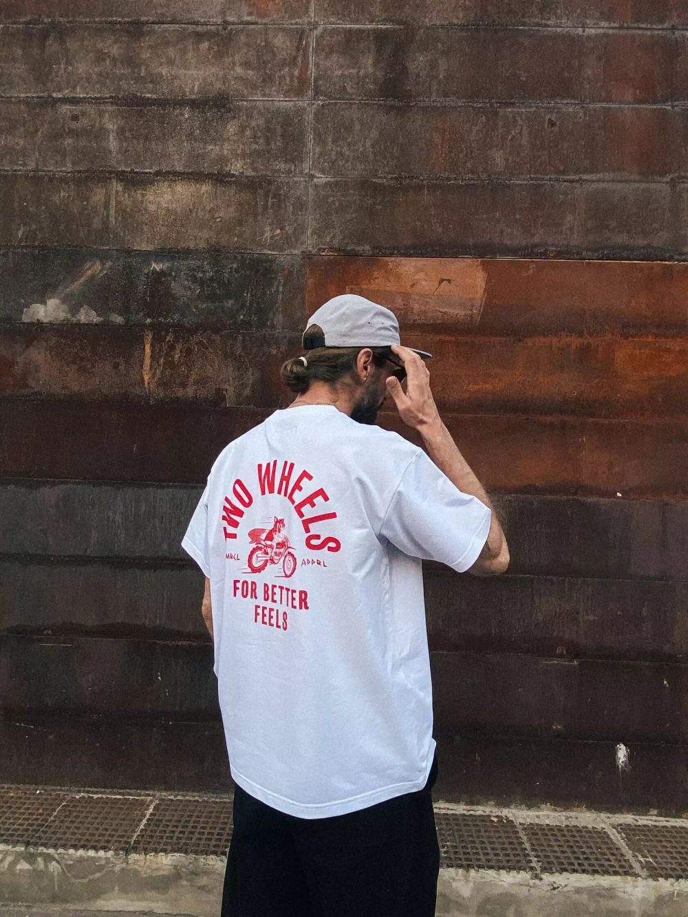 Футболка Miracle Apparel Heavy Soft Two Wheels For Better Feels Белая