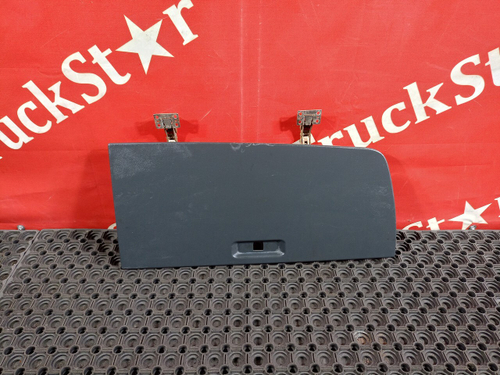 Крышка бардачка