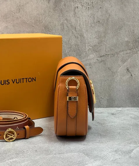 Сумка Louis Vuitton LV Pont 9 Soft MM коричневый