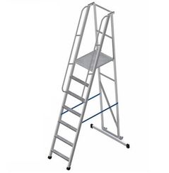 Лестница-платформа фиксированной высоты алюминиевая MEGAL ЛПФВА Н=2.0-8 пер. с трав. и шир. ступ.