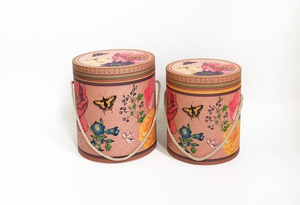 Коробки Цилиндр с ручкой "Бабочки и цветы" Набор 2 шт. Бежевый