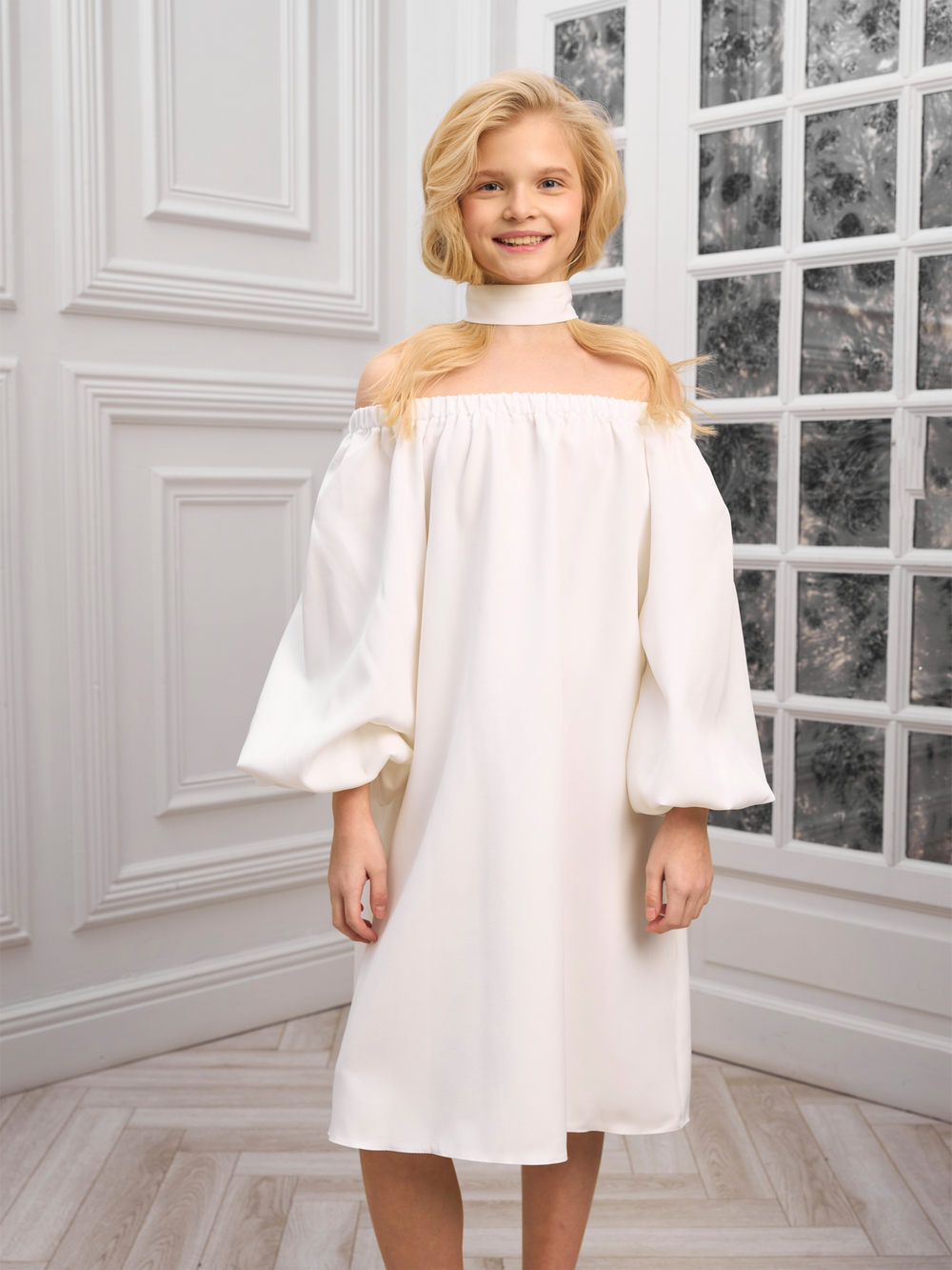 Платье нарядное для девочки молочное