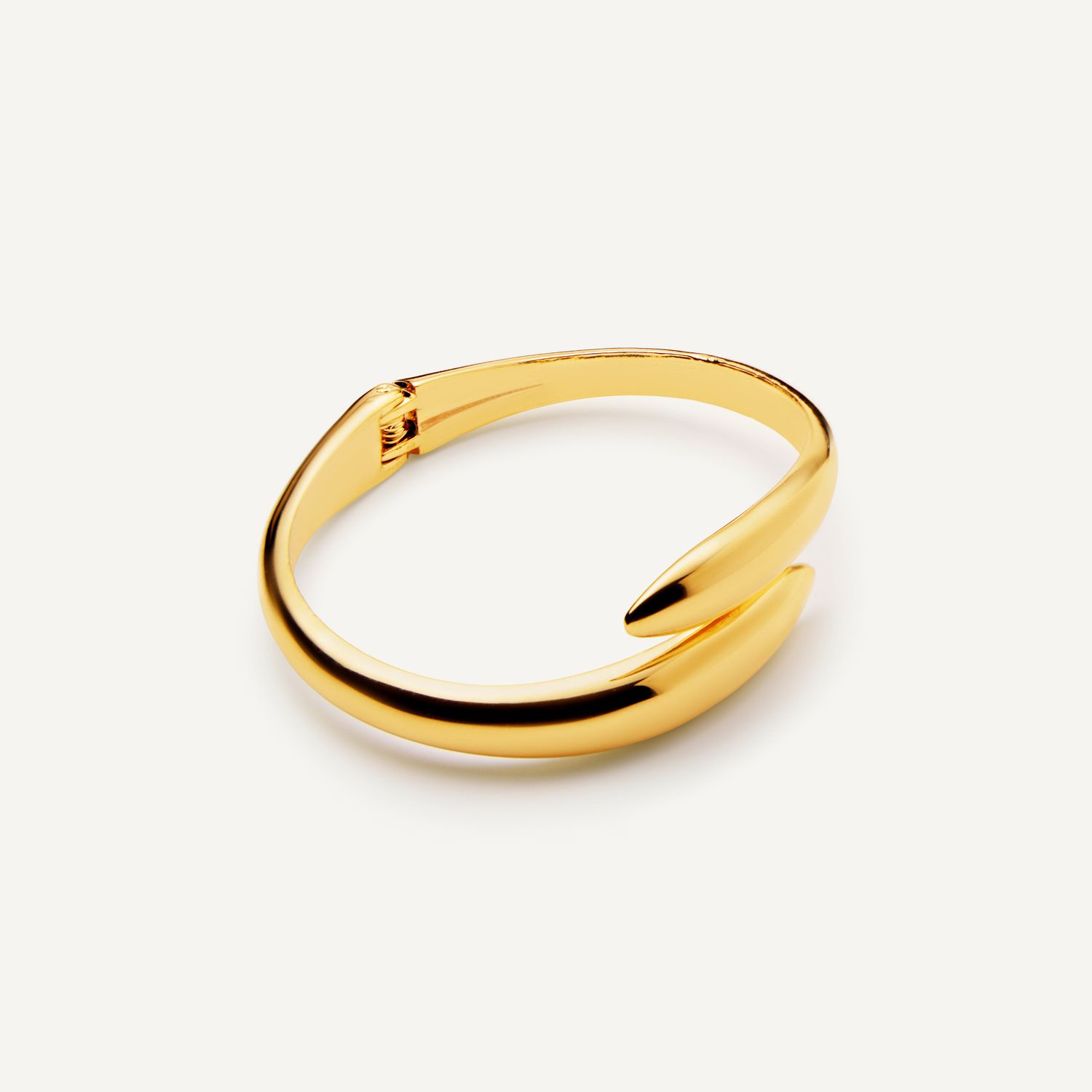 Браслет Clenched Bangle Bracelet – Gold