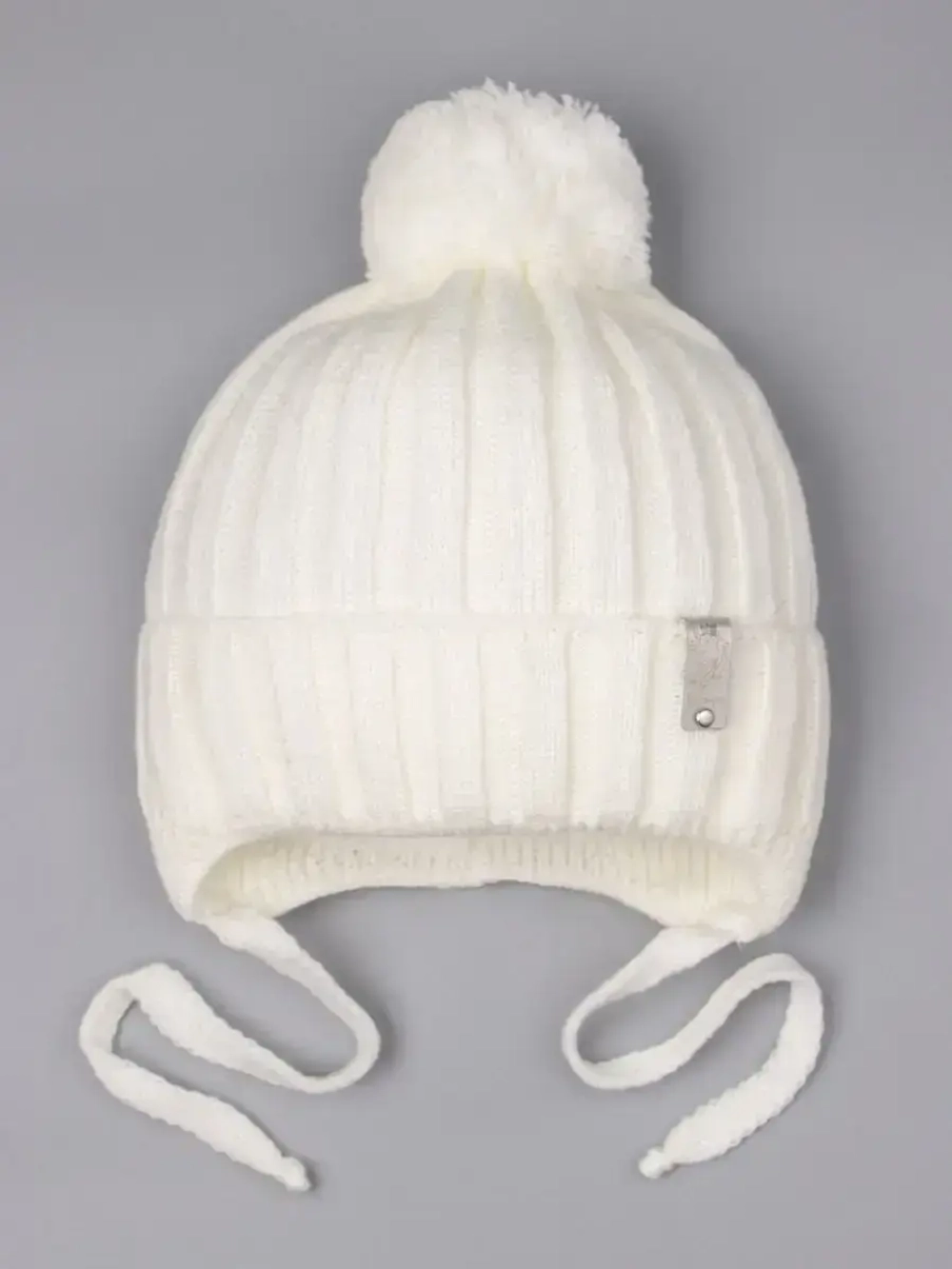 Шапка для девочки осенняя вязаная на завязках