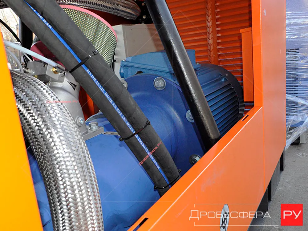 Винтовой компрессор ЗИФ-СВЭ-12/1,0 в кожухе