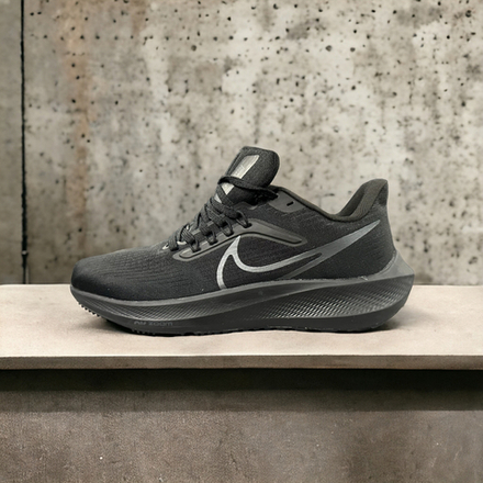 Nike Air Zoom Pegasus 39 • Black