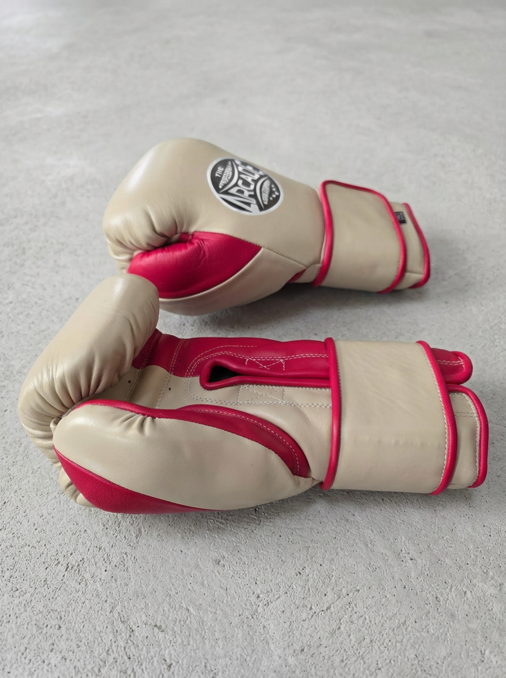 Боксерские перчатки мексиканские Arcade Beige/Red NEW