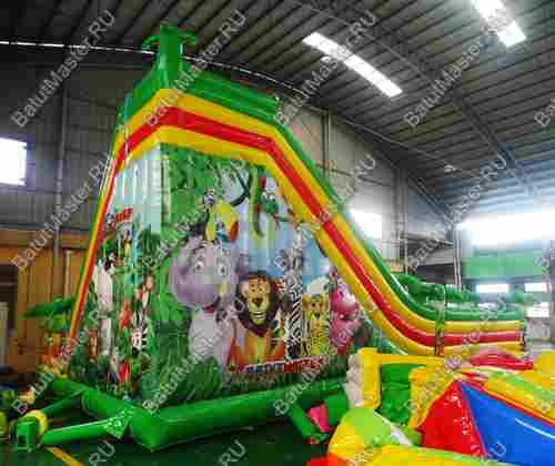 Надувной батут "Джунгли малый" борта с сеткой, размер 11*9*6 м