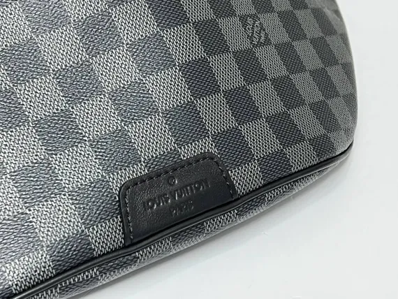 Поясная сумка Louis Vuitton Discovery PM канва Damier Graphite