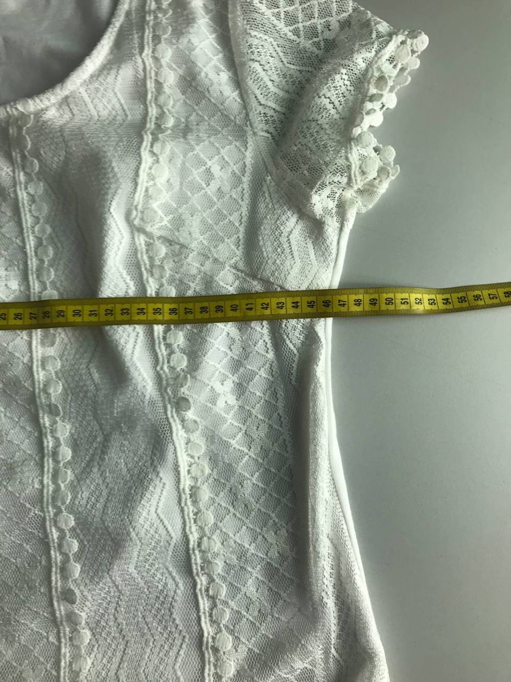 Блузка для романтического образа, визуально на 46 размер