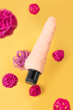 Реалистичный вибратор телесный 19,2 см (без упаковки)