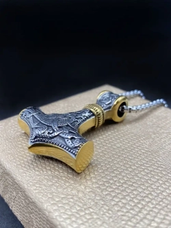 Цепь с подвеской Топор скандинавской оберег Гром Секира Тора