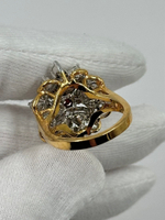 Кольцо с кристаллами