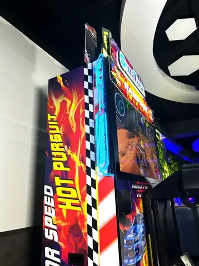 Игровой автомат гонки, с рулём «Need For Racing»