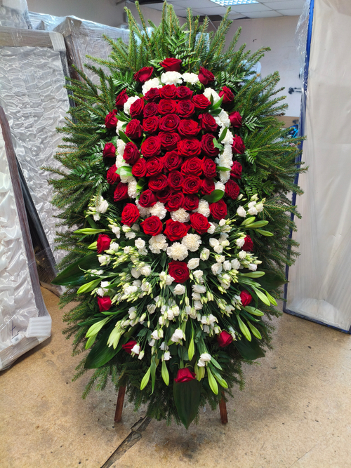 Траурный венок из живых цветов №30