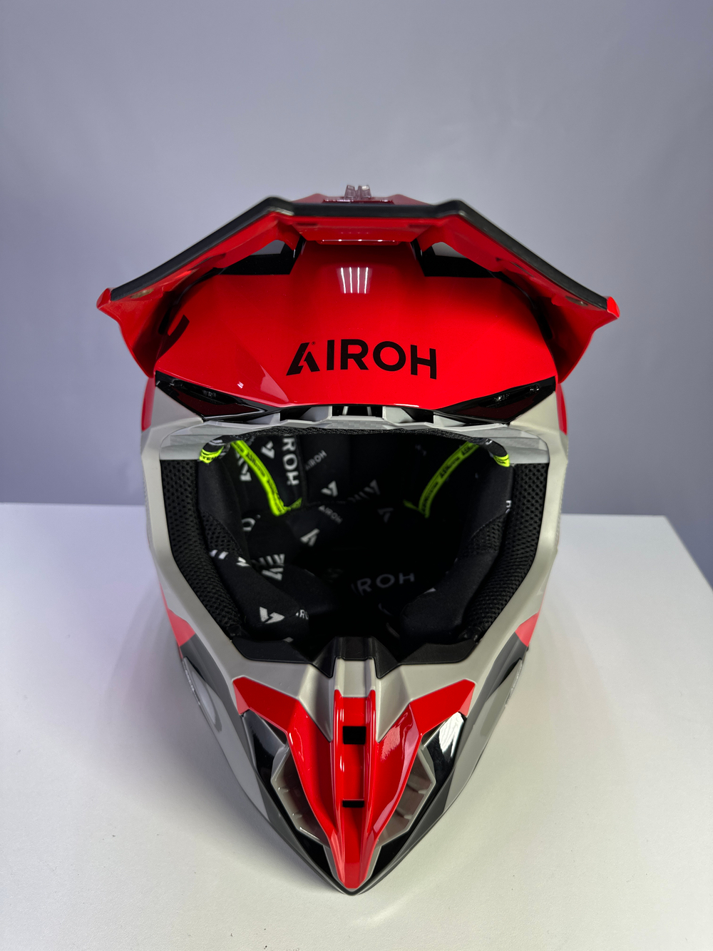 Шлем Airoh TWIST 3 KING Red Glossy