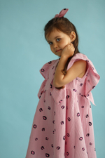 Платье из муслина «Розовый лео» с резинкой для волос в комплекте