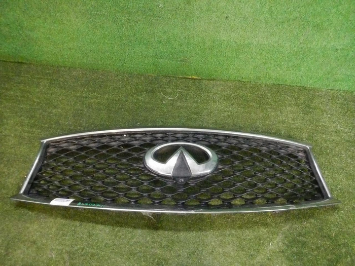 Решетка радиатора Infiniti QX70 (2013-2017)