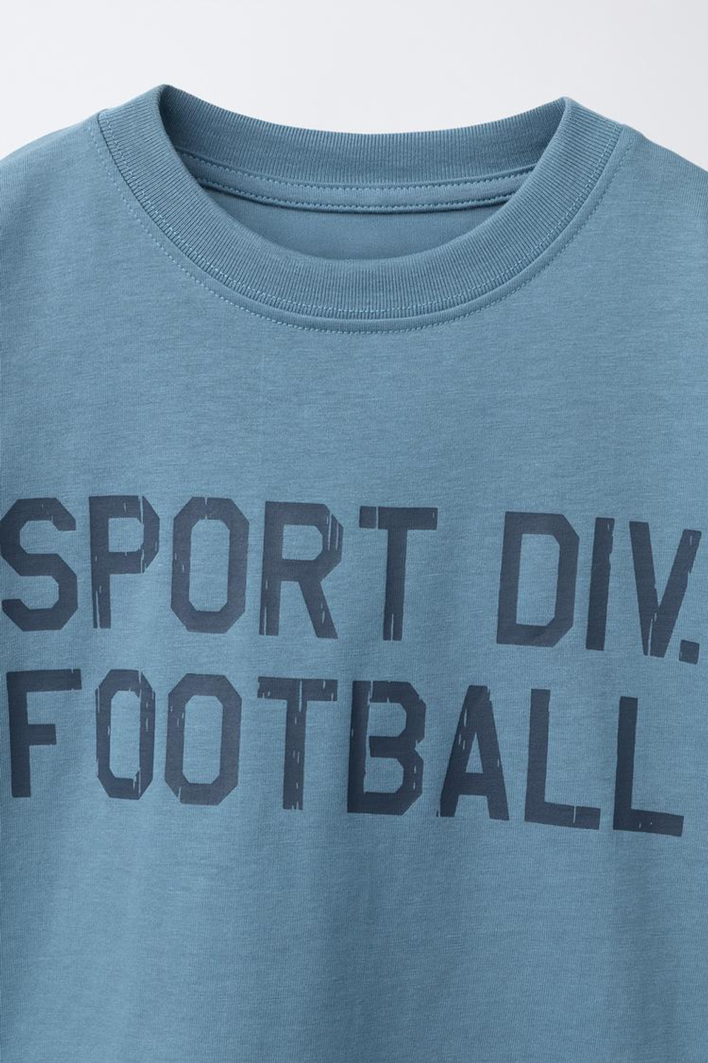 ZARA ФУТБОЛКА С НАДПИСЬЮ, ВЫЦВЕТШИЙ СИНИЙ
