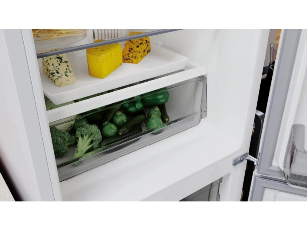 Холодильник Hotpoint HT 5180 W белый