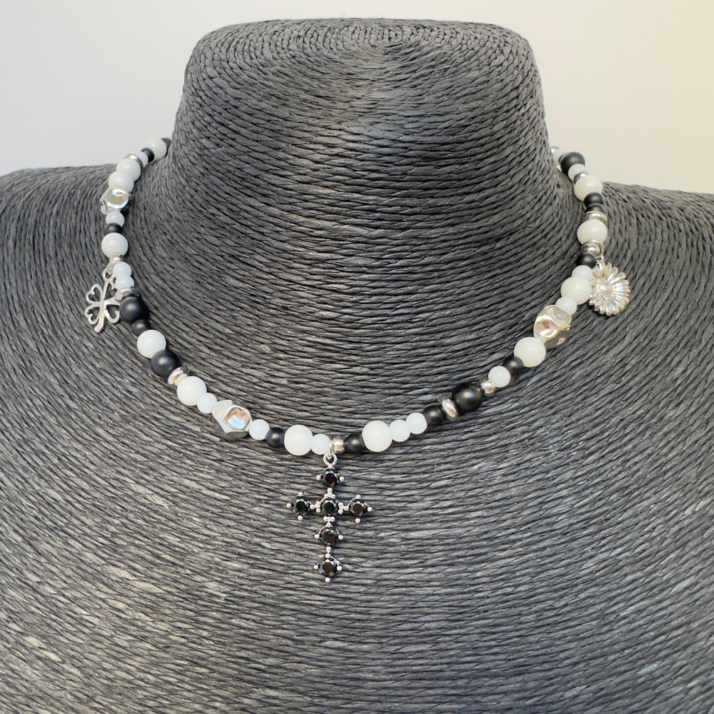 Колье "Дыхание контраста"