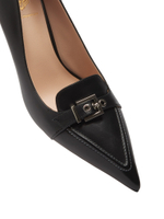 Женские туфли кожаные черные с пряжкой у носка