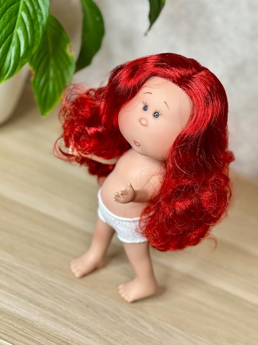Кукла Nines виниловая 30см MIA без одежды (3000W26A2)