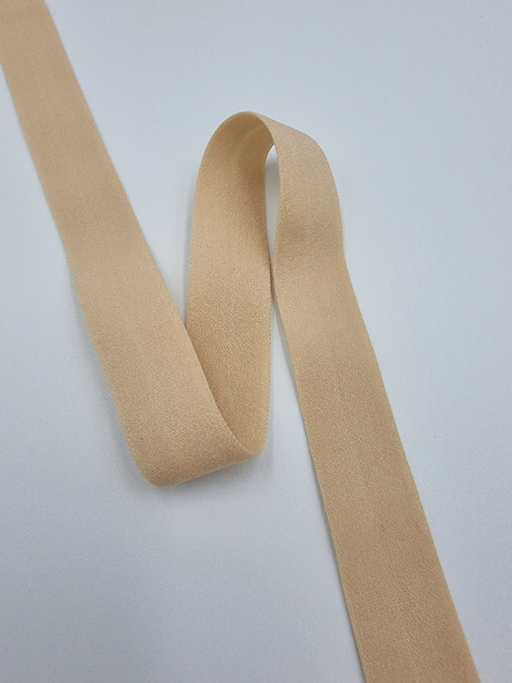 Бейка эластичная матовая загар 15 мм (Pantone 15-1220 TPX)