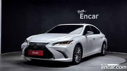 Lexus ES300h 7 Generation Executive (01.2020)