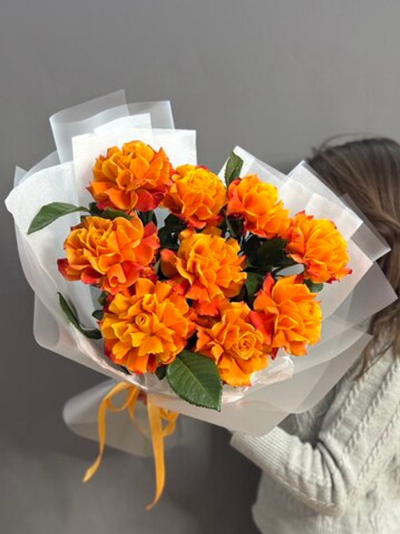 Монобукет из французских роз сорта "Атомик"