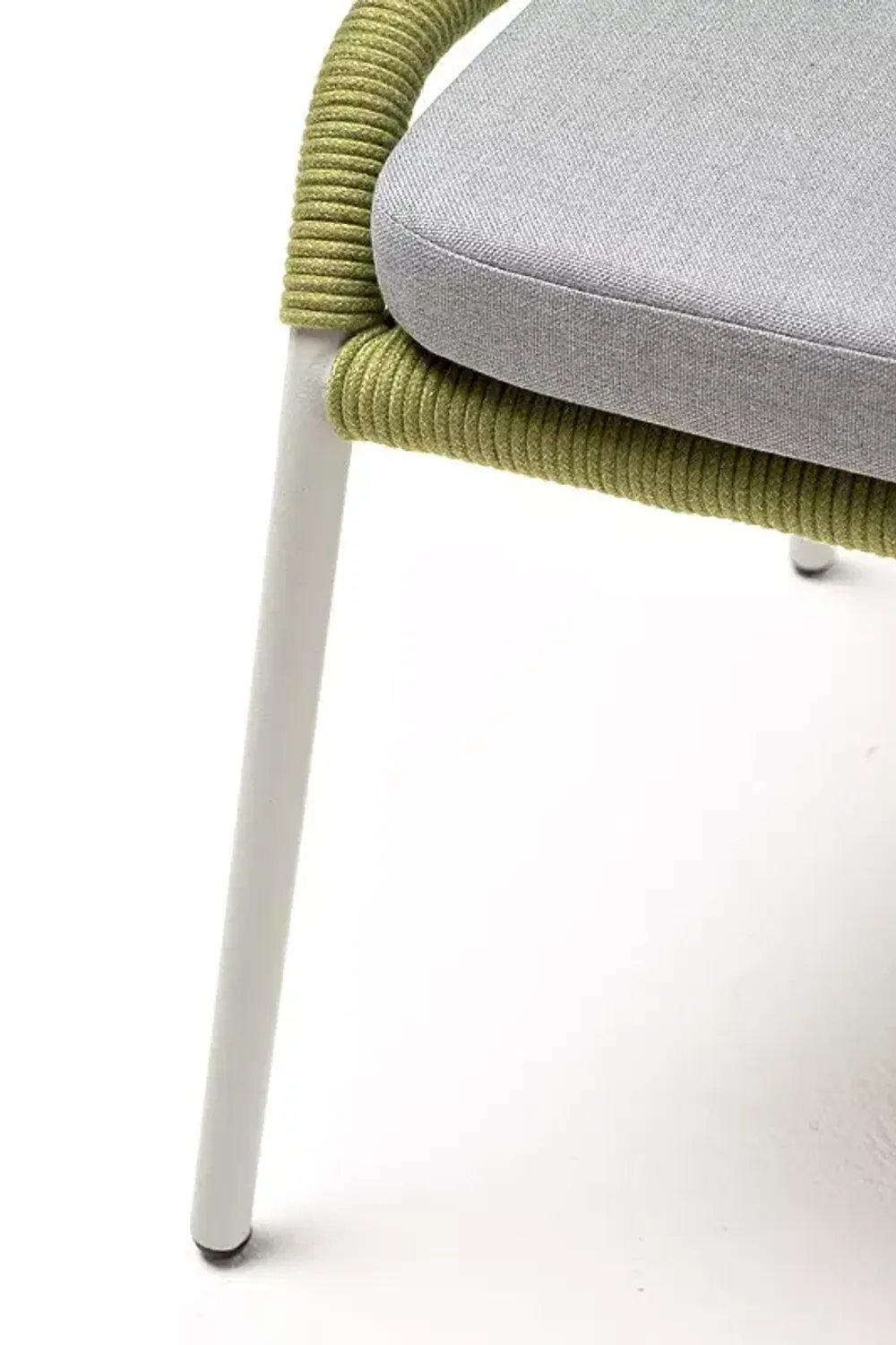 "Милан" стул плетеный из роупа, каркас алюминий светло-серый (RAL7035) муар, роуп салатовый меланж круглый, ткань светло-серая