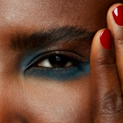 MAC Cosmetics Powder Kiss Soft Matte Eye Shadow - Тушь для ресниц оттенок GoотJeans, 1 g