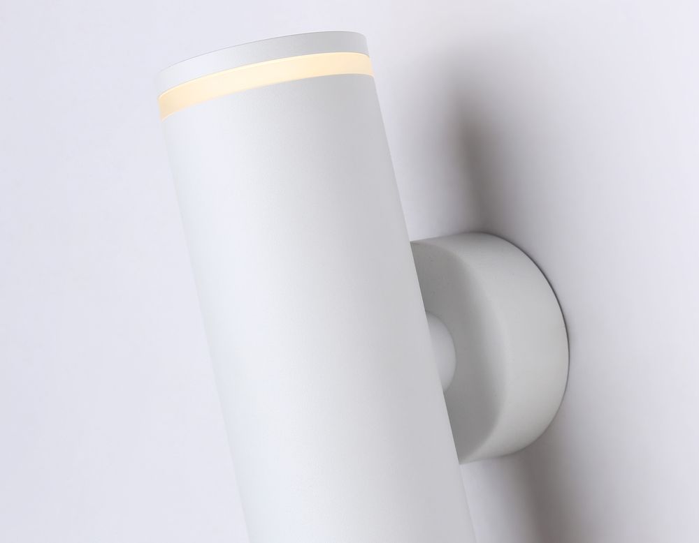 Ambrella Настенный светильник со сменной лампой GU10 и акрилом Wall FW2488