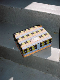 Шкатулка "цветная клетка"