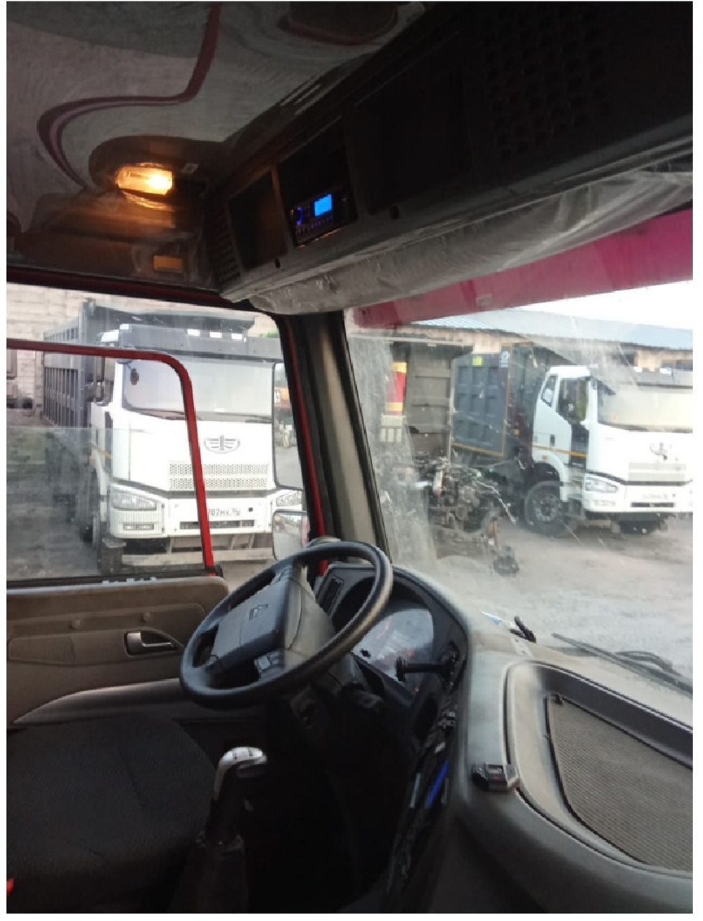 Howo ZZ* 8x4 Самосвал ZZ3407S3867E (Дизель, 9,7 л, 373 л.с, МТ)