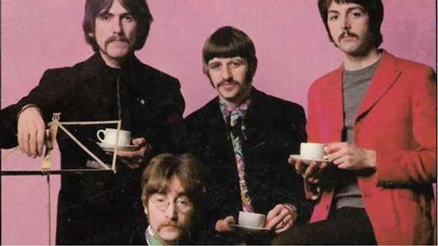 Праздник каждый день: 16 января Международный день The Beatles