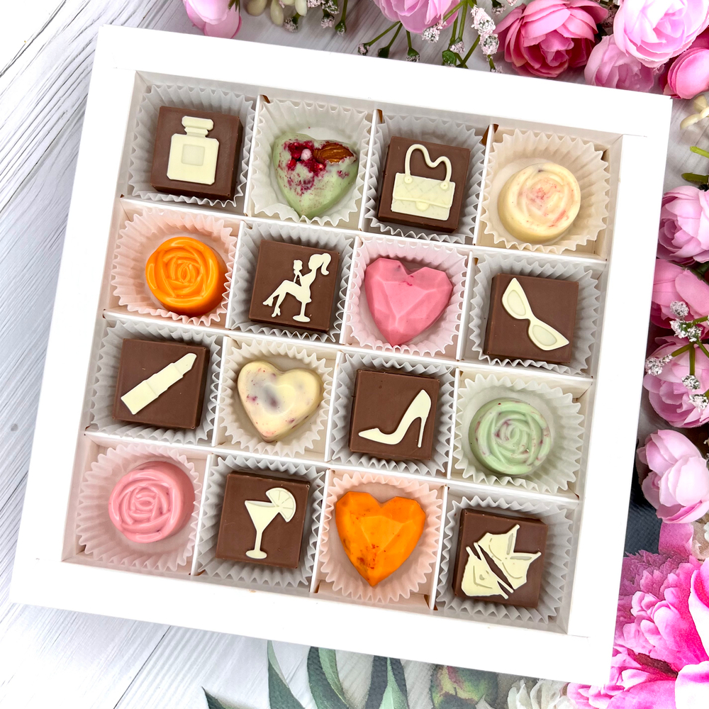 Шоколадный набор "Женские штучки": 16 конфет ручной работы