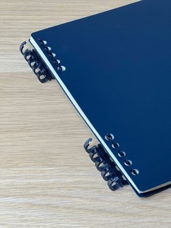 Блокнот квадратный в клетку 60л 195х210 мм т.синий (8808-019)