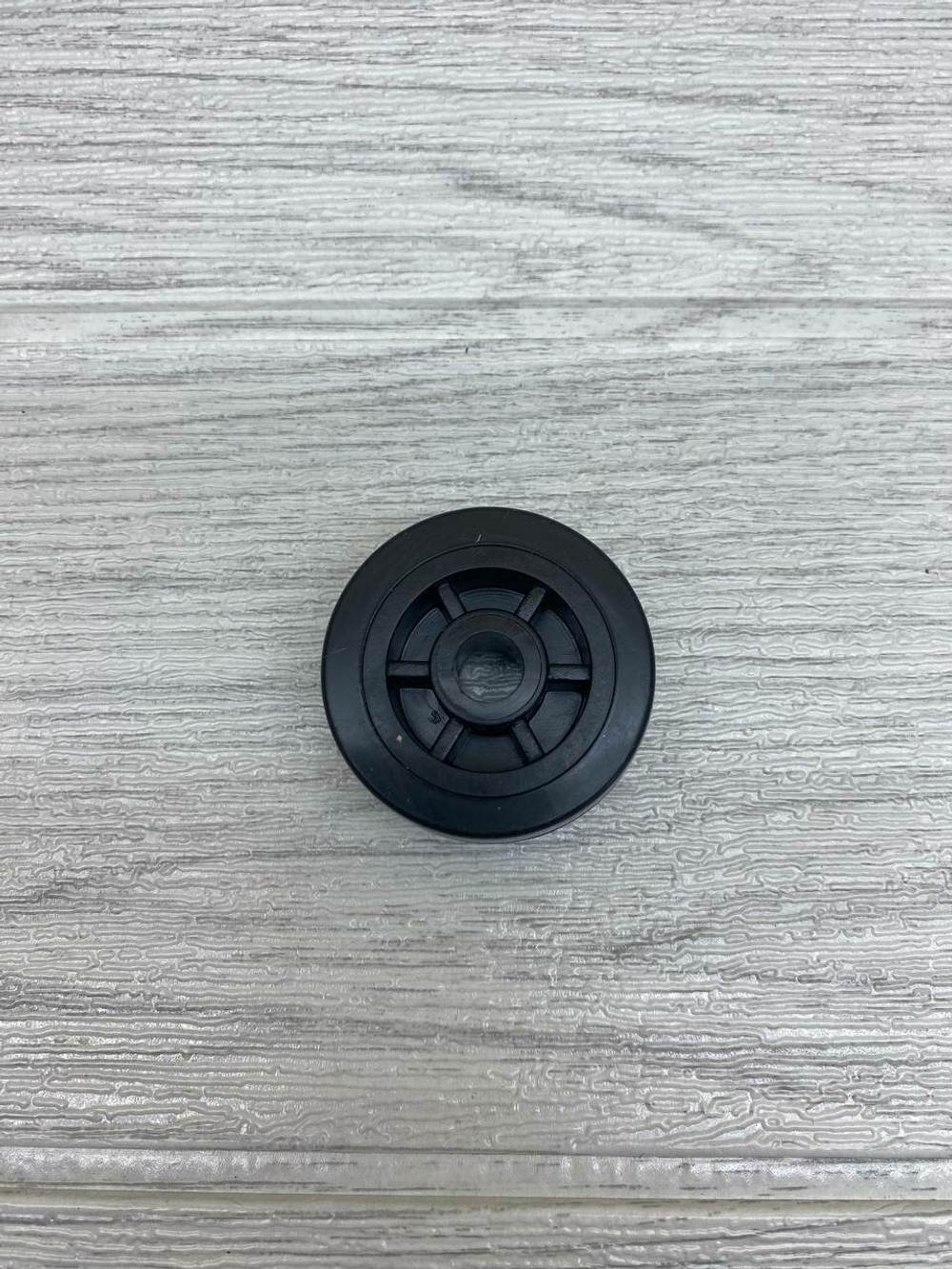 Колесо для мебели ролик для дивана диаметр 40 мм отверстие 8 мм 2 шт