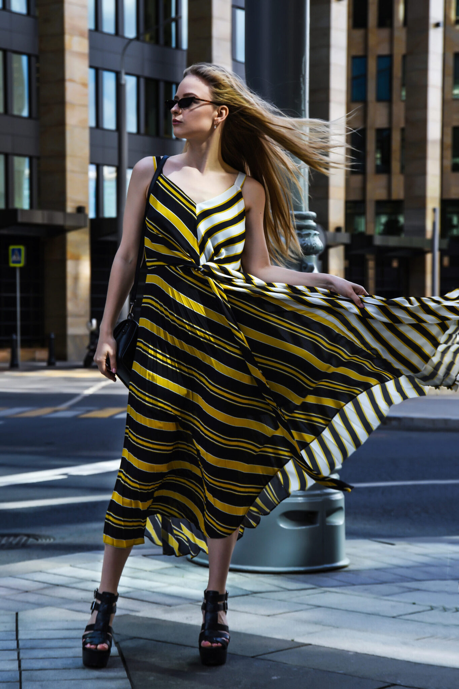 Платье женское