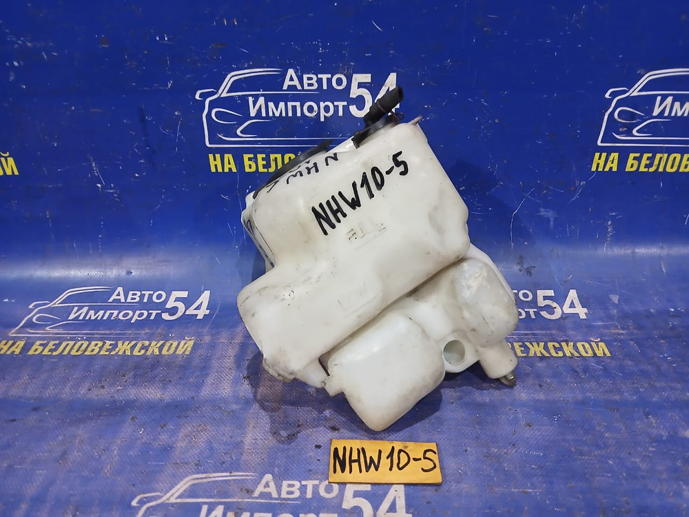 Бачок омывателя TOYOTA PRIUS 1998