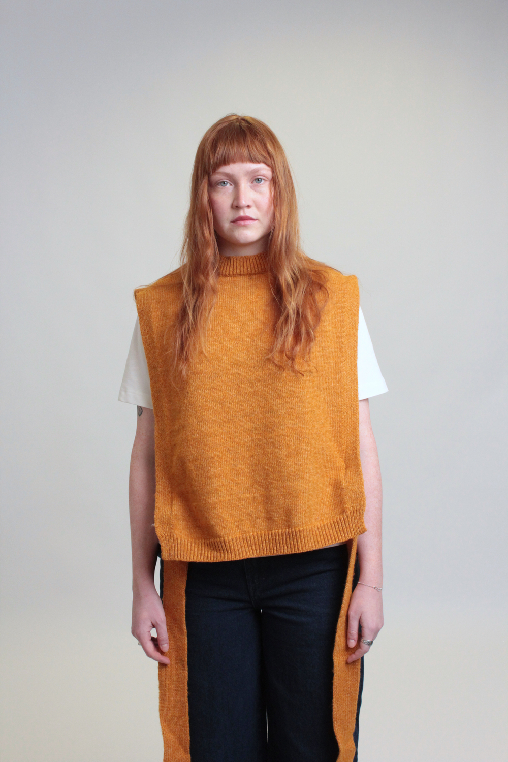 Манишка из шерсти оранжевая