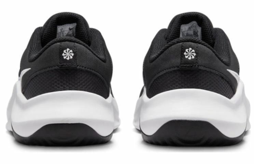 Кроссовки Nike Legend Essential Next Nature (Женская размерная сетка)
