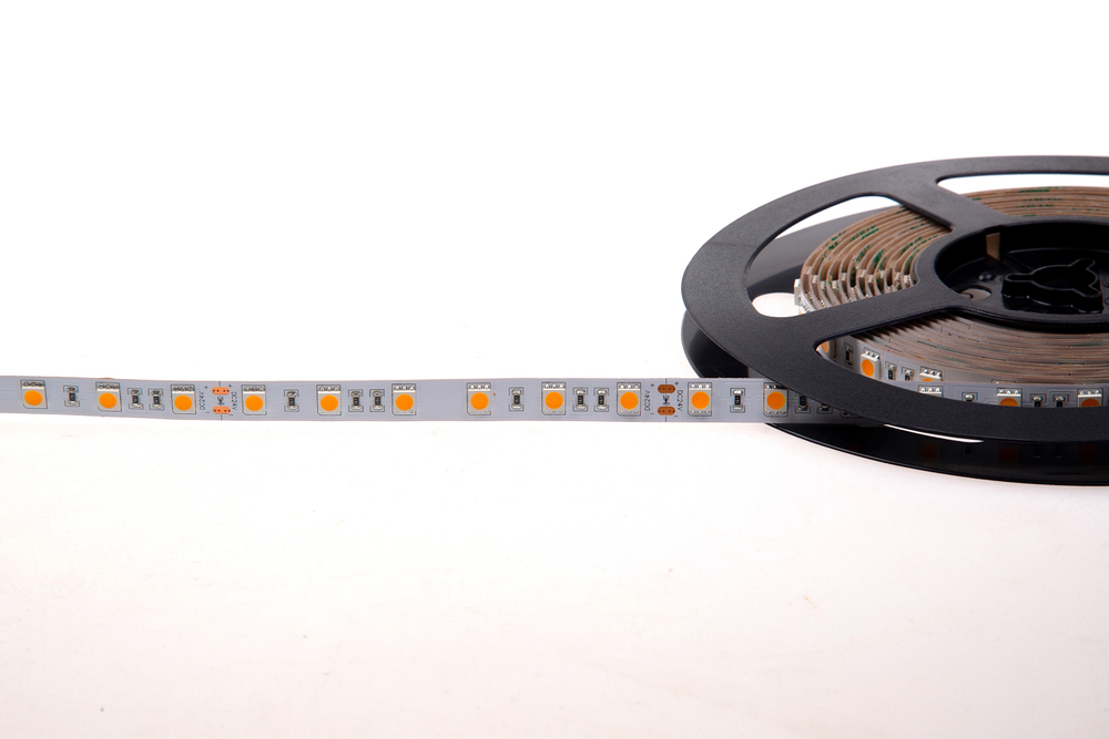 Лента светодиодная SMD тёпло-белая DC24V 14, 4W/m 3000K 1400Lm/m 60д/м CRI>85 IP20,  упаковка 5 метров,  ширина 10мм,  высота 2мм,  самоклейкая