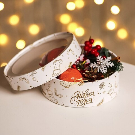 Коробка подарочная новогодняя для макарун тубус с окном "Новогодняя" 18 х 18 х 6 см.
