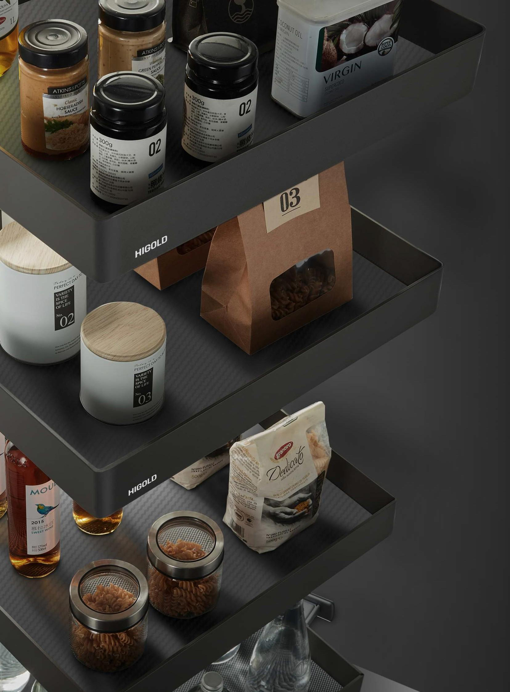 Просторная кладовая SHEARER