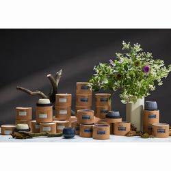 Свеча ароматическая Vetiver & Black cypress из коллекции Edge, серый, 30 ч