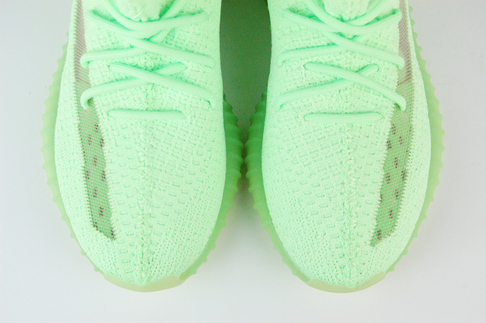 Кроссовки Adidas Yeezy 350 boost v2 Glow