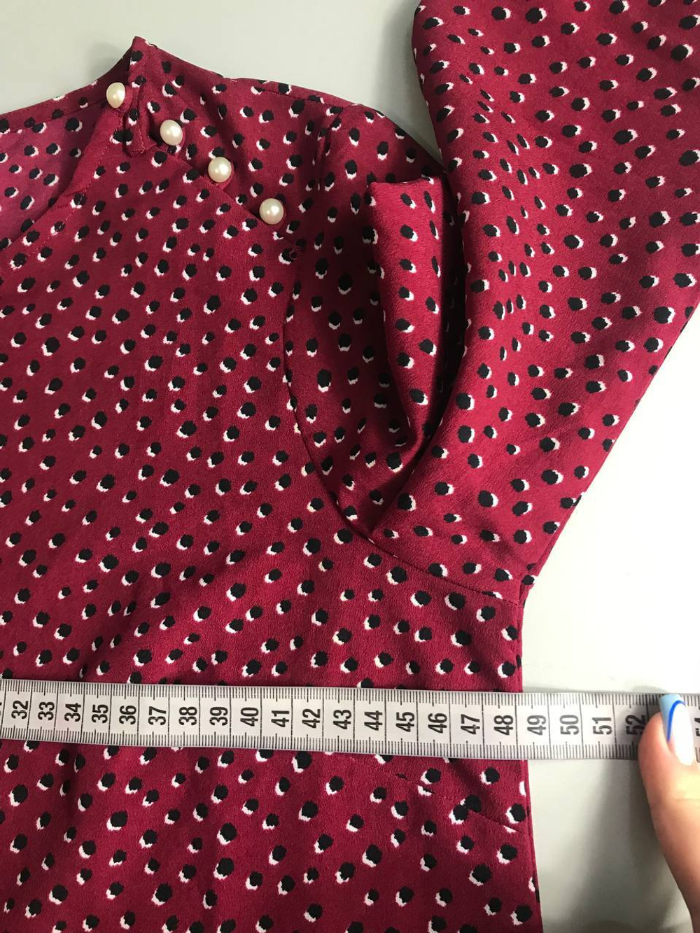 Блузка Ostin c жемчужинками, маркировка S, визуально на 44 размер