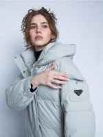 Куртка зимняя удлиненная с капюшоном